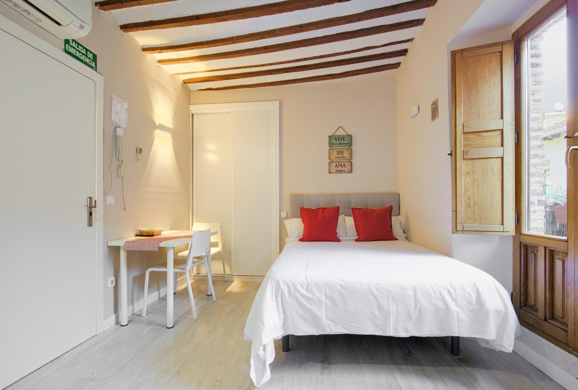 Apartamentos Ryc Alcala de Henares Exterior photo